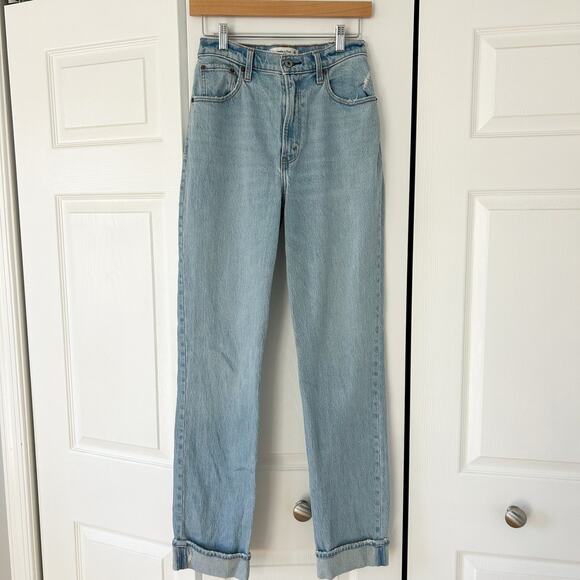 Abercrombie & Fitch ’90s Straight Ultra High Rise Jeans 26L Light Wash EUC - Picture 6 of 8